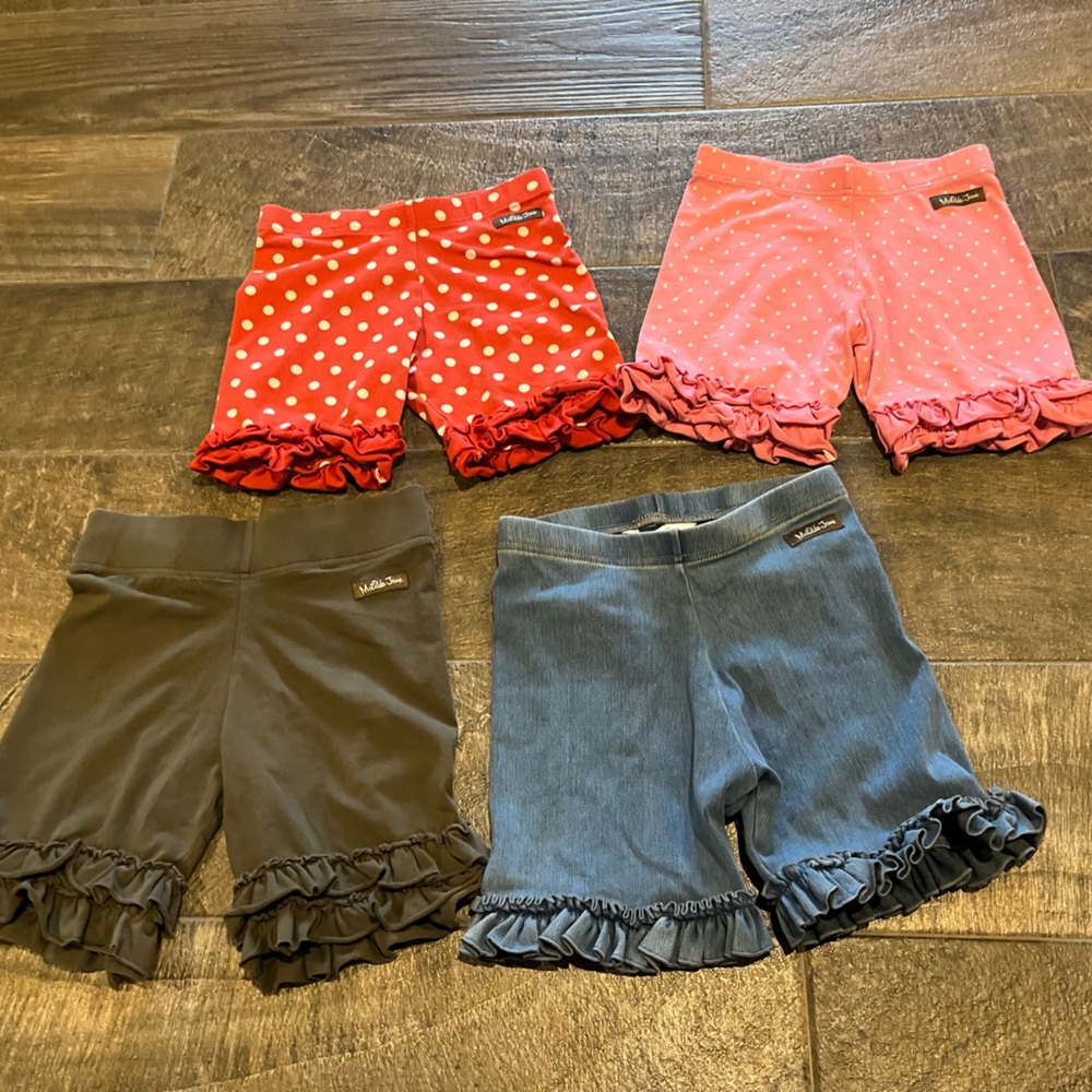 4 pair sz 8 Matilda Jane shorts